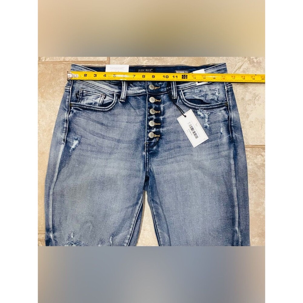 Judy Blue Mid Rise Boyfriend Fit Distressed Jeans Women’s 30x34 NWT - Picture 9 of 14